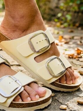 EUC Birkenstock Big Buckle Sandal 41